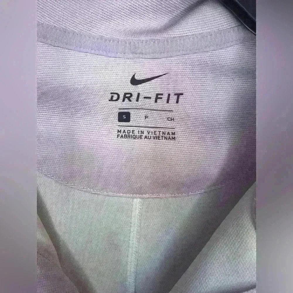 Women’s Nike purple collared short sleeve shirt size small golf